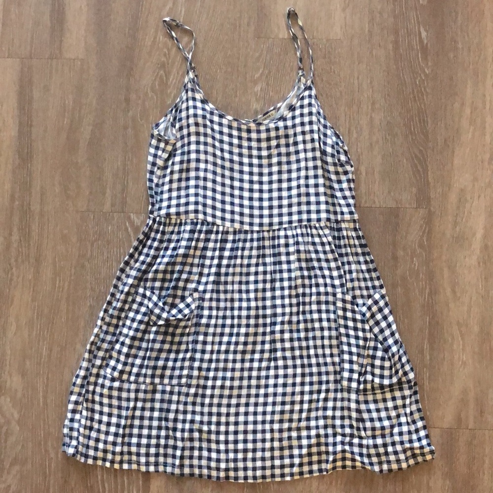 Forever 21 zip back dress with pockets
